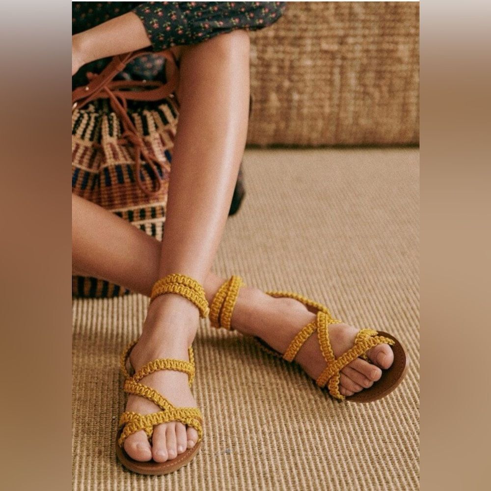 Sezane Souliers Leather Cowhide Sandals Flat Yellow  Strappy Sz 36 EU